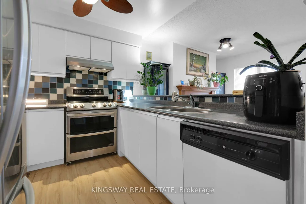 99, Bristol, Hurontario, Mississauga