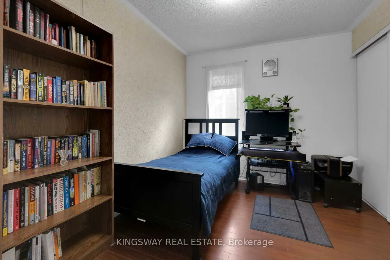 99, Bristol, Hurontario, Mississauga