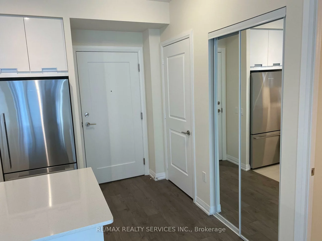 35, Watergarden, Hurontario, Mississauga
