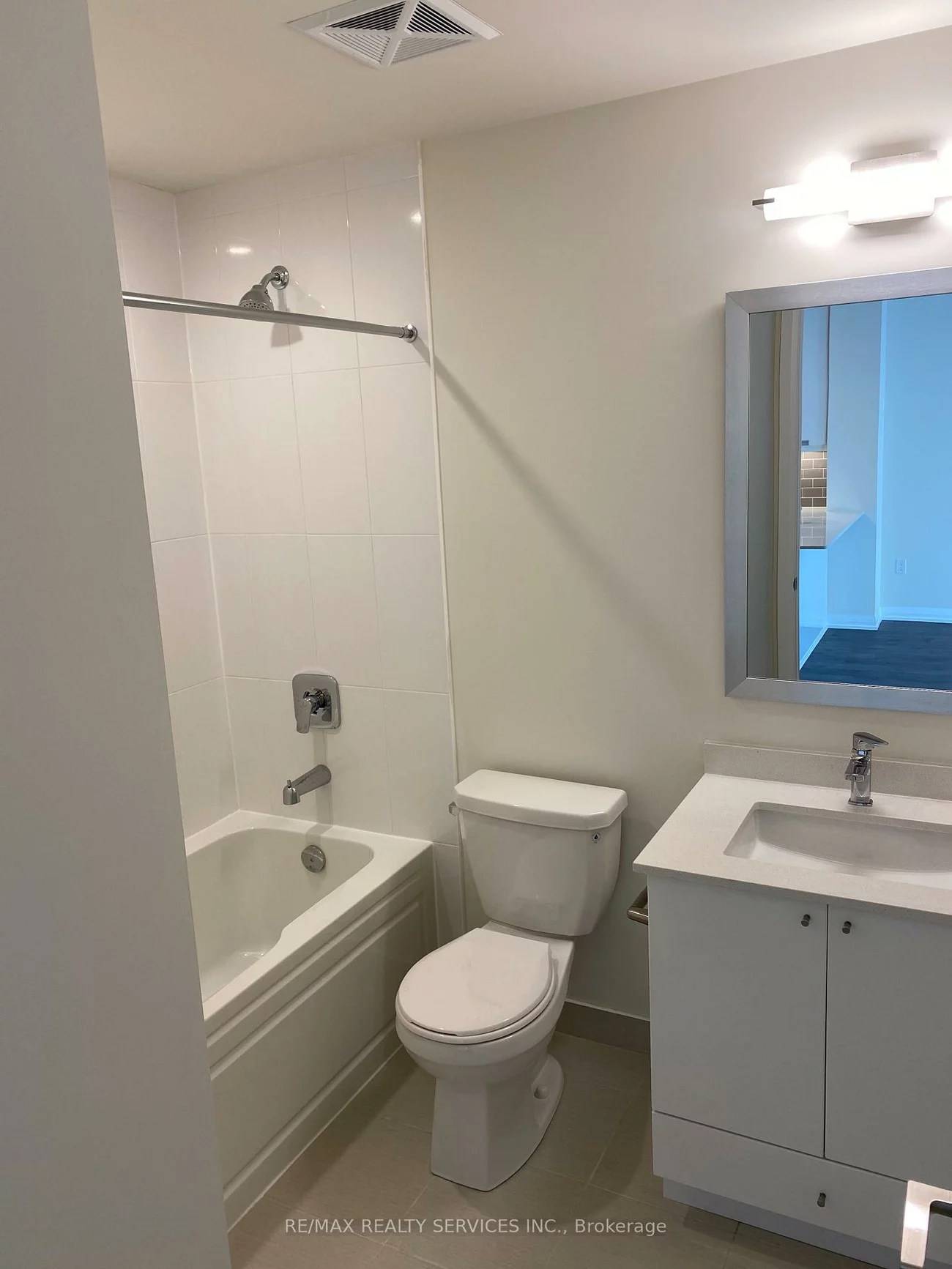 35, Watergarden, Hurontario, Mississauga