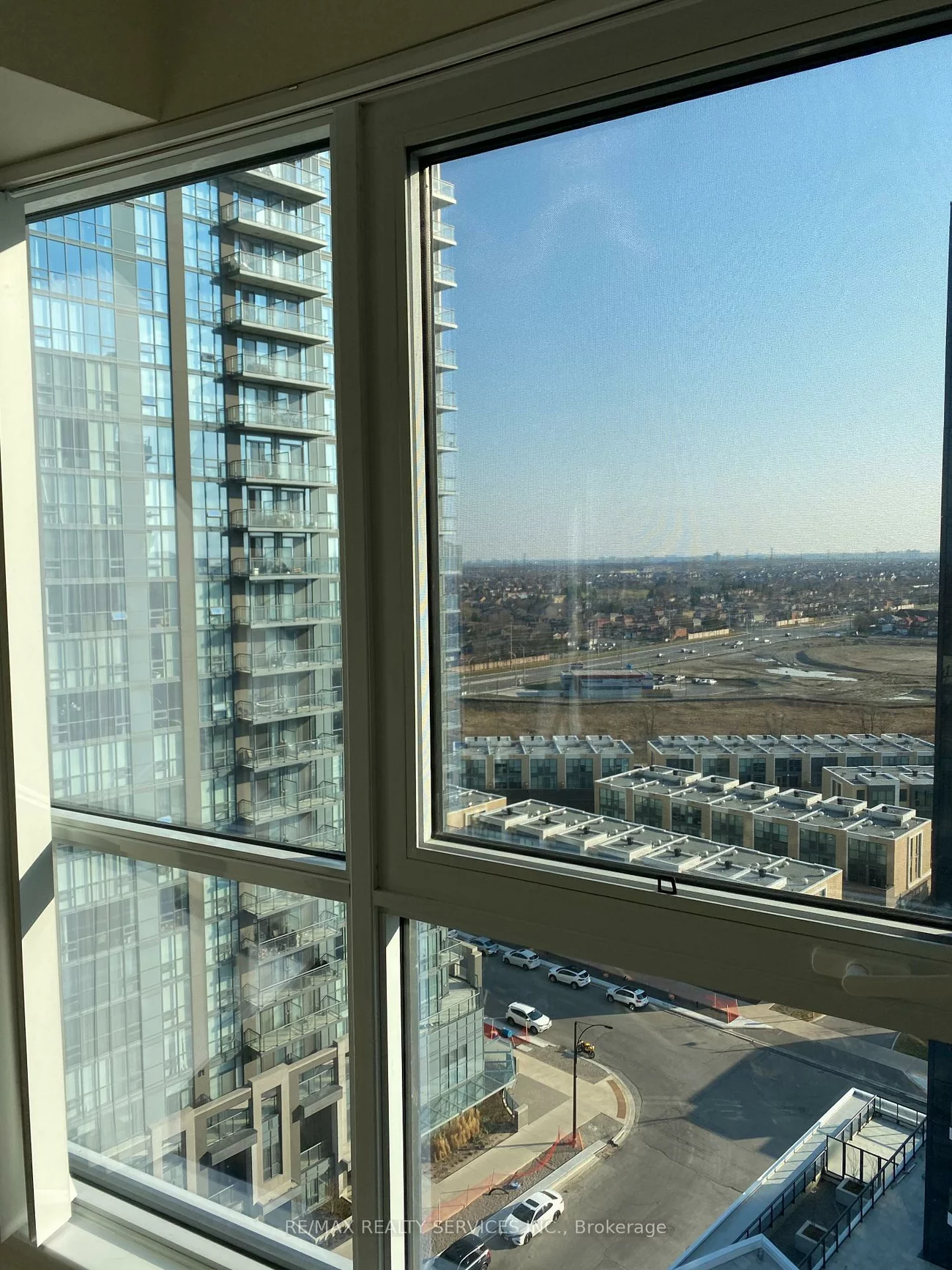 35, Watergarden, Hurontario, Mississauga