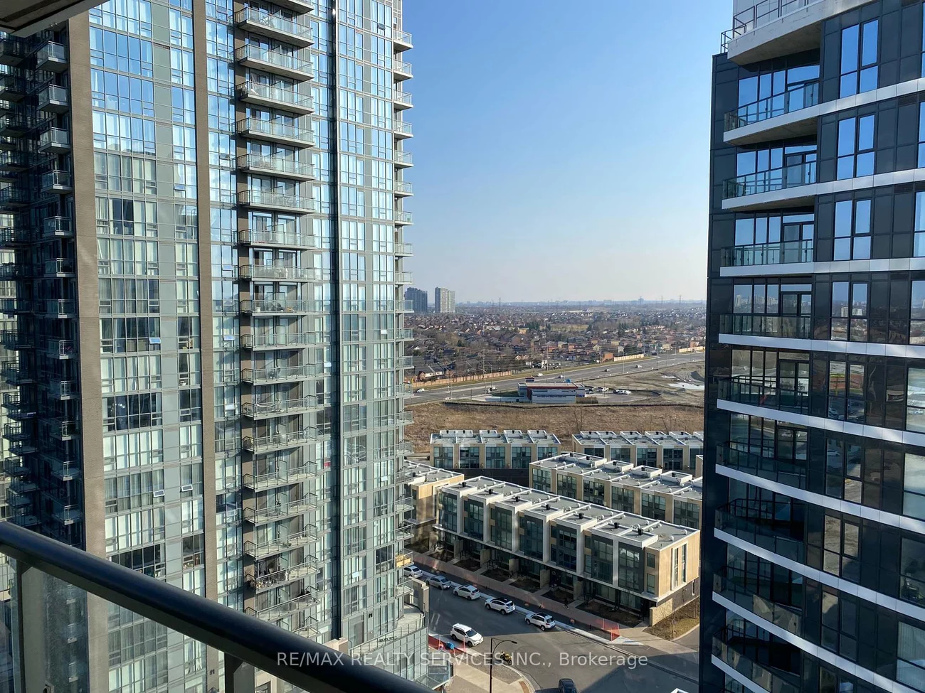35, Watergarden, Hurontario, Mississauga