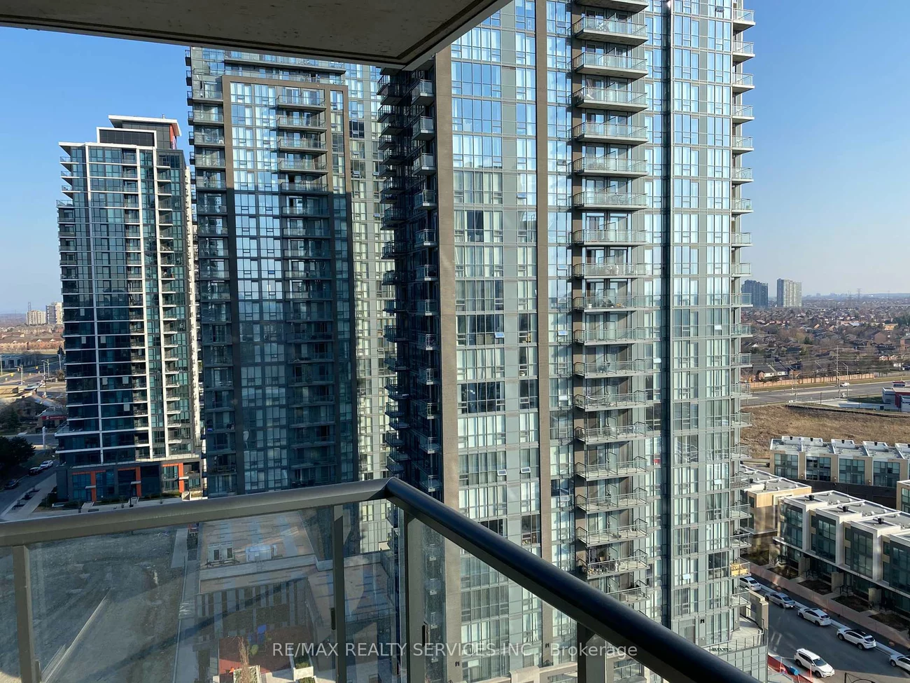 35, Watergarden, Hurontario, Mississauga