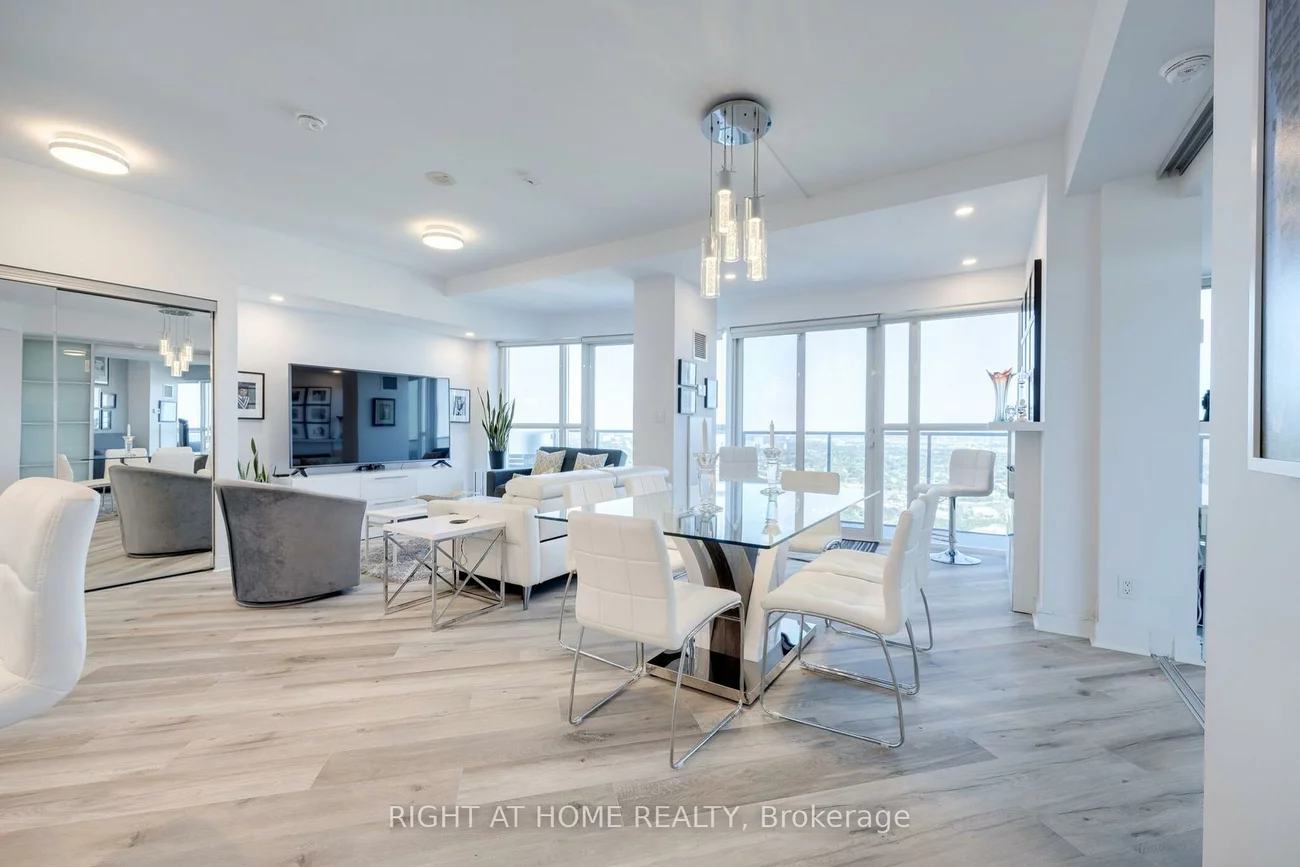 60, Absolute, City Centre, Mississauga