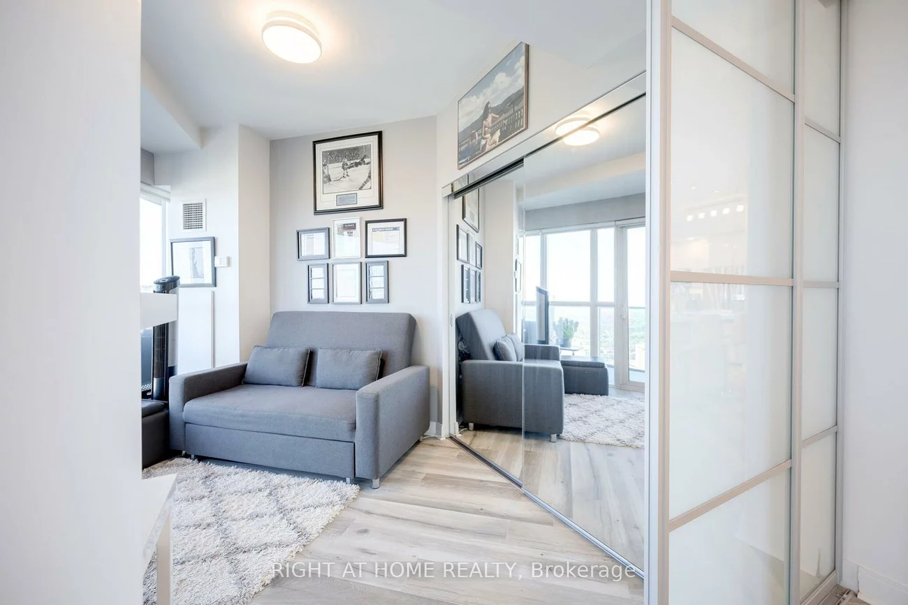 60, Absolute, City Centre, Mississauga