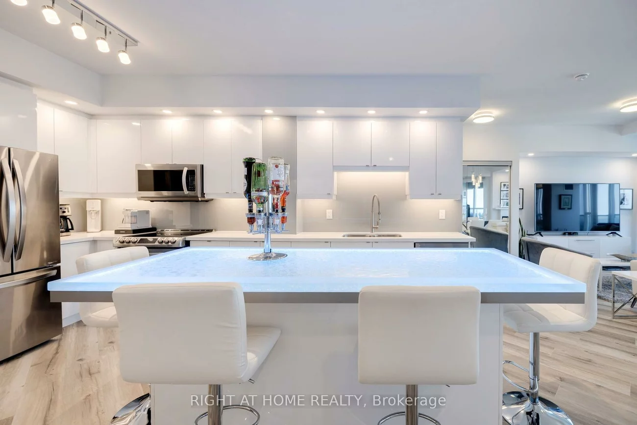 60, Absolute, City Centre, Mississauga