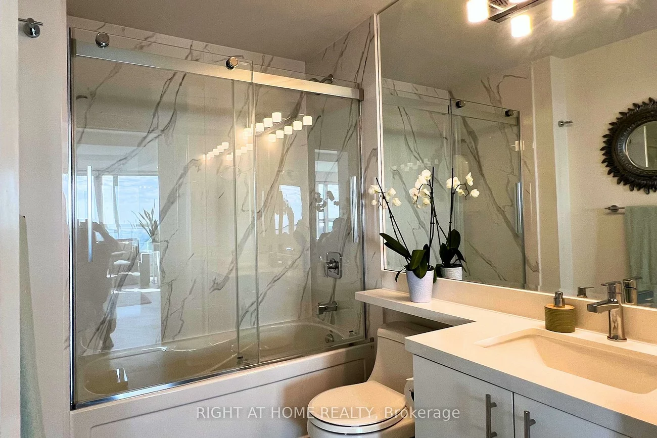 60, Absolute, City Centre, Mississauga