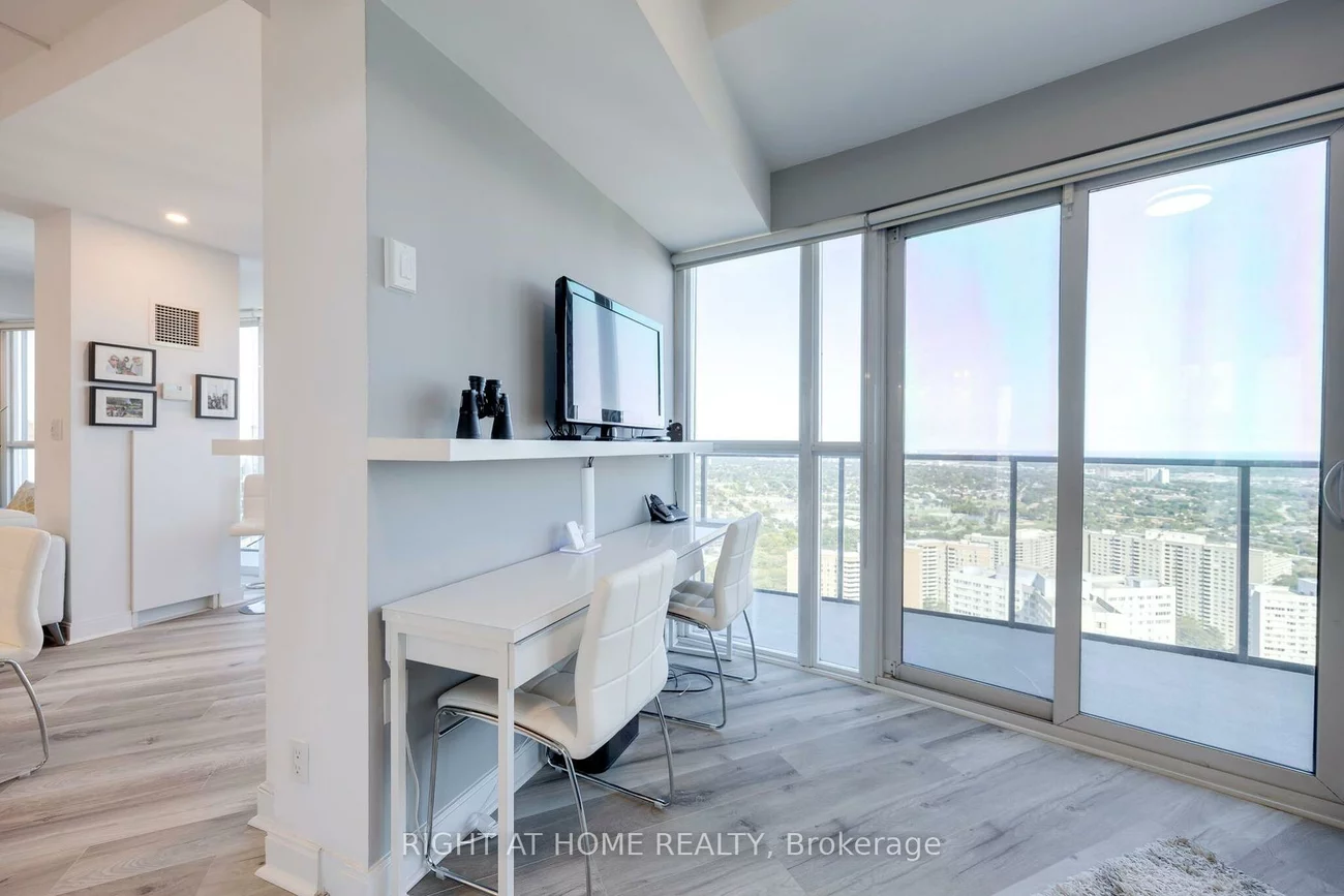 60, Absolute, City Centre, Mississauga