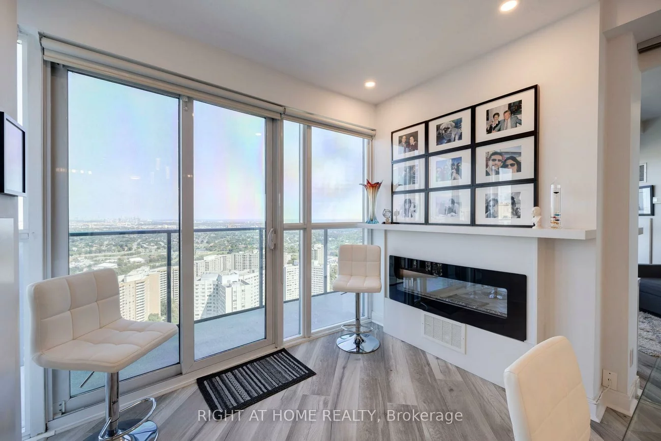 60, Absolute, City Centre, Mississauga