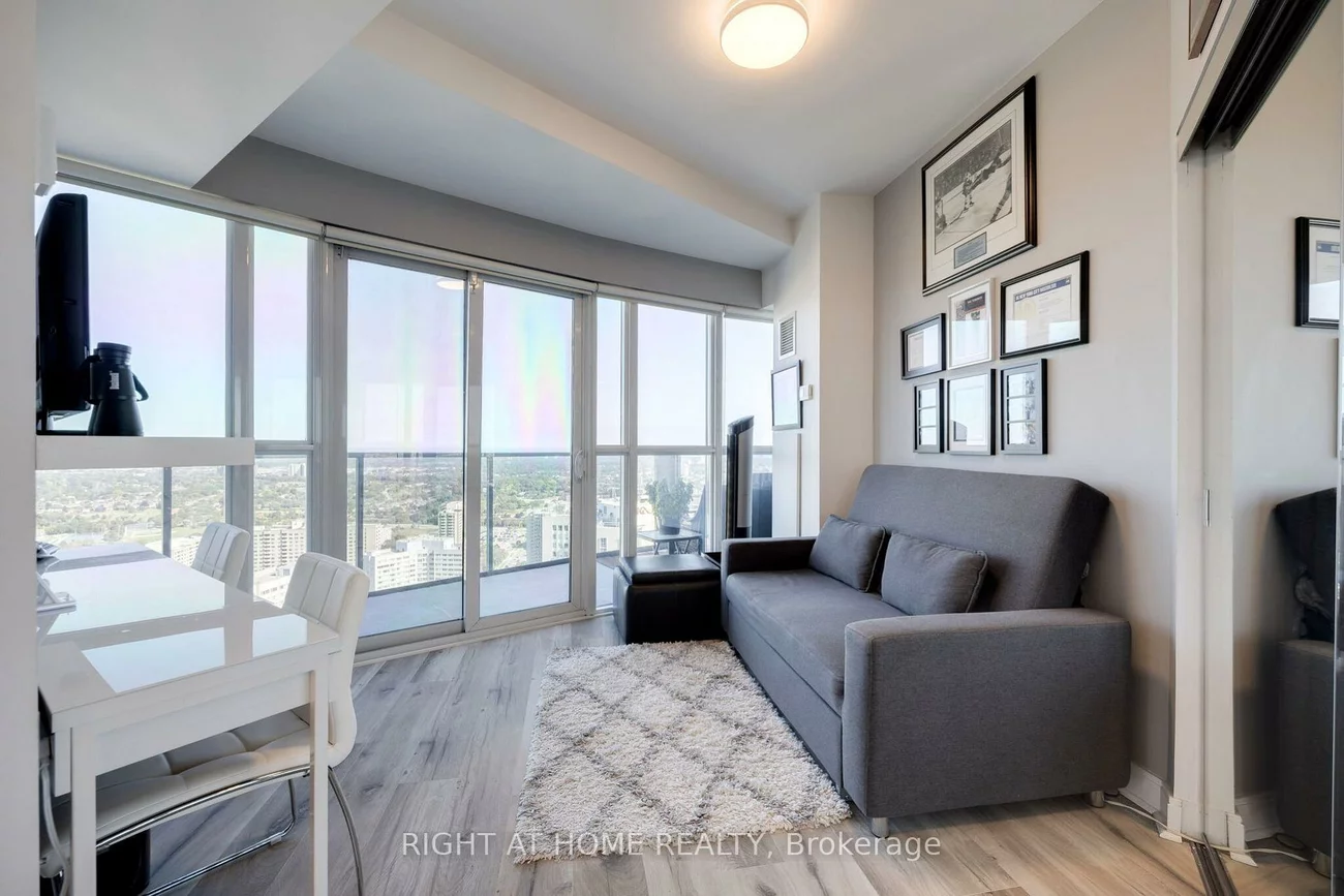 60, Absolute, City Centre, Mississauga