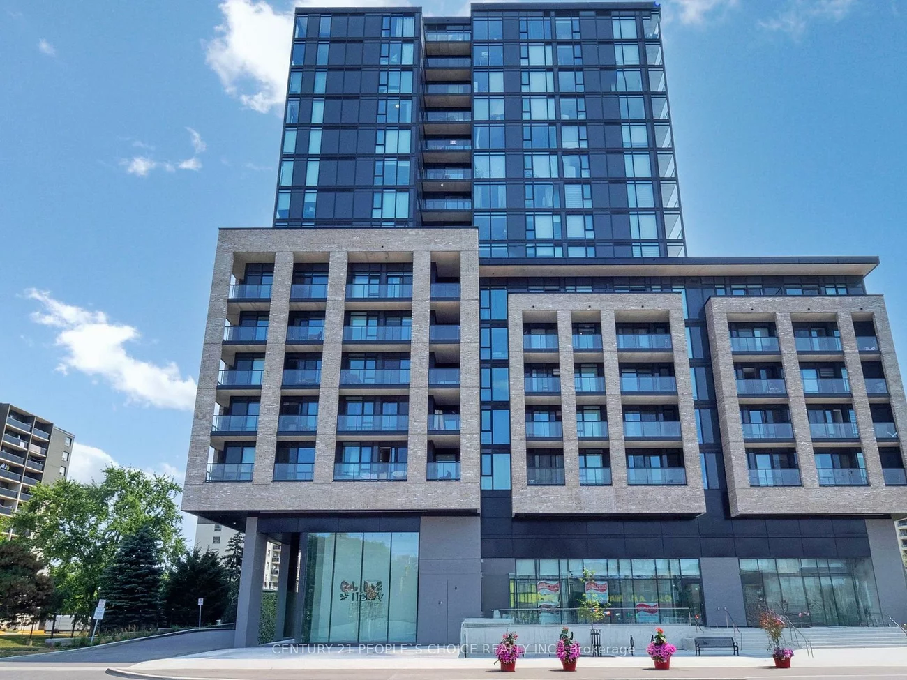 86, Dundas, Cooksville, Mississauga