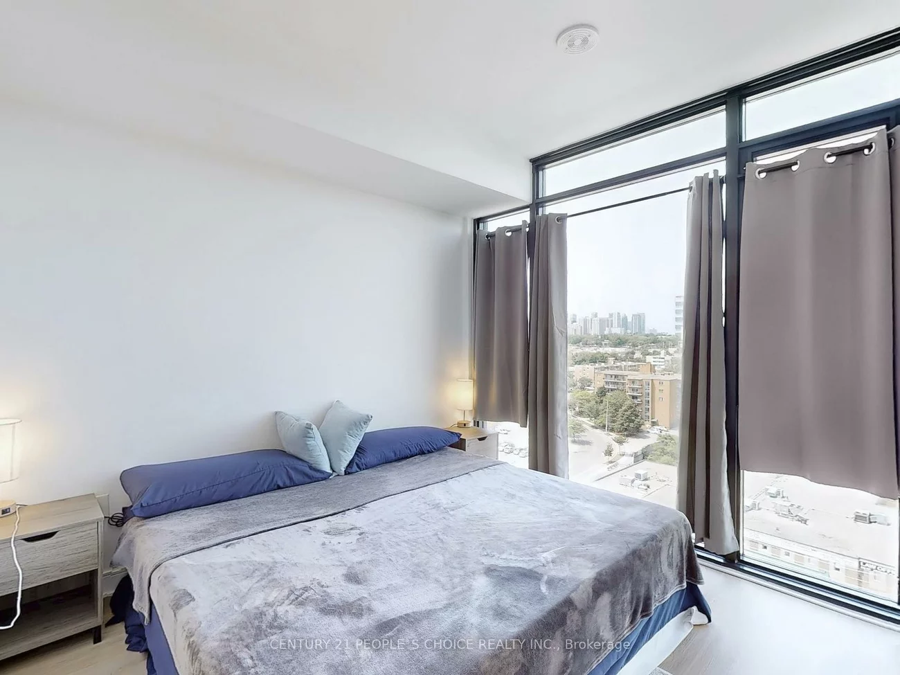 86, Dundas, Cooksville, Mississauga
