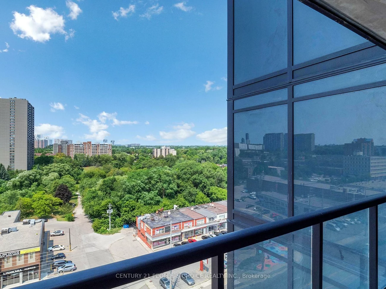 86, Dundas, Cooksville, Mississauga
