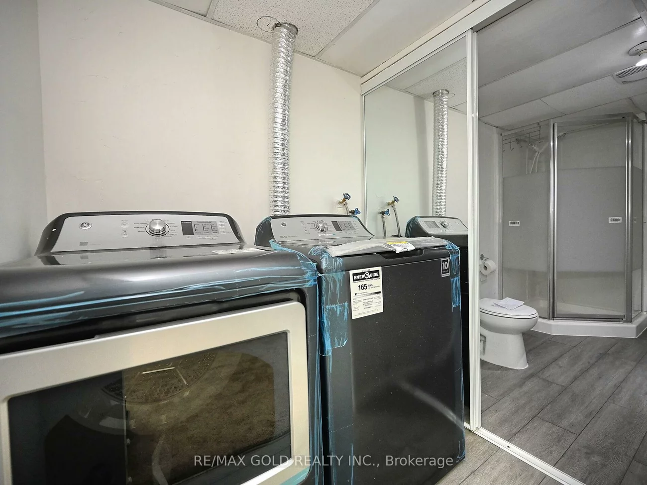 99, Bristol, Hurontario, Mississauga