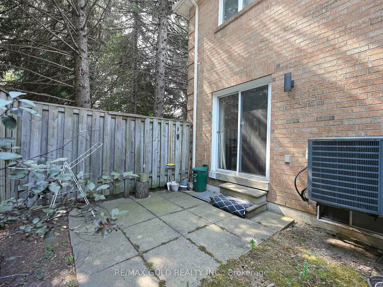 99, Bristol, Hurontario, Mississauga