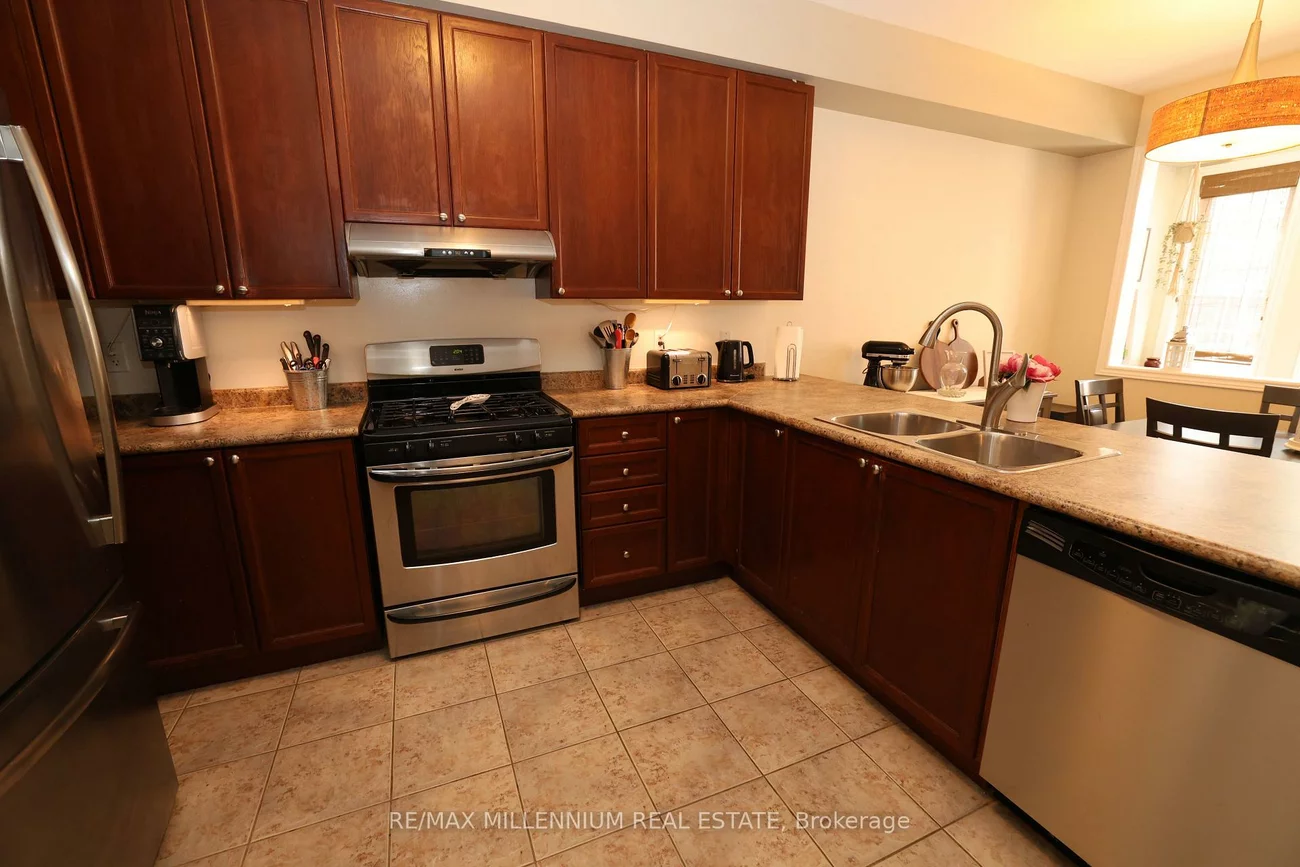 1015, Galesway, East Credit, Mississauga