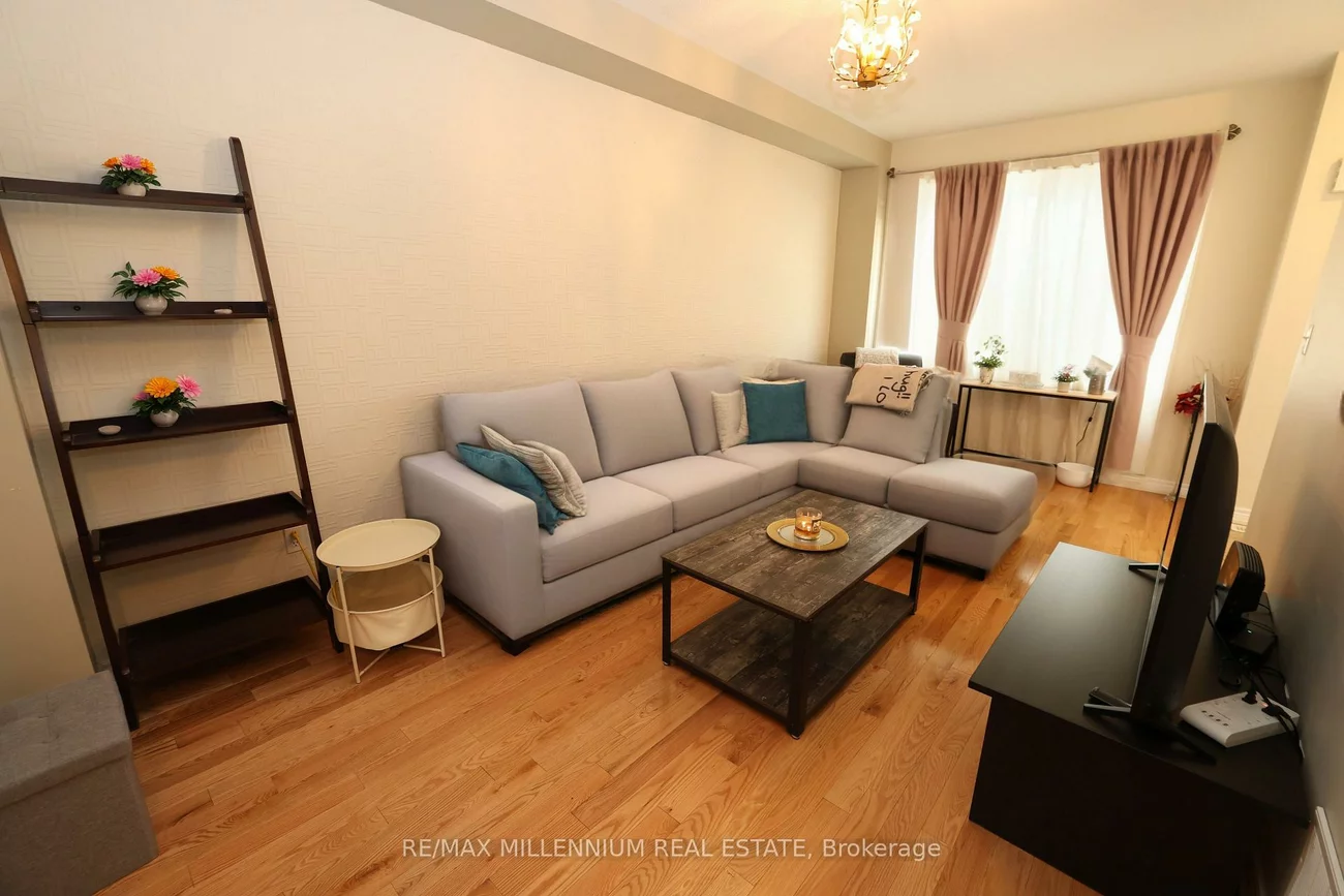 1015, Galesway, East Credit, Mississauga