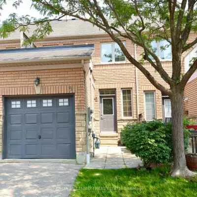 1015, Galeway, East Credit, Mississauga