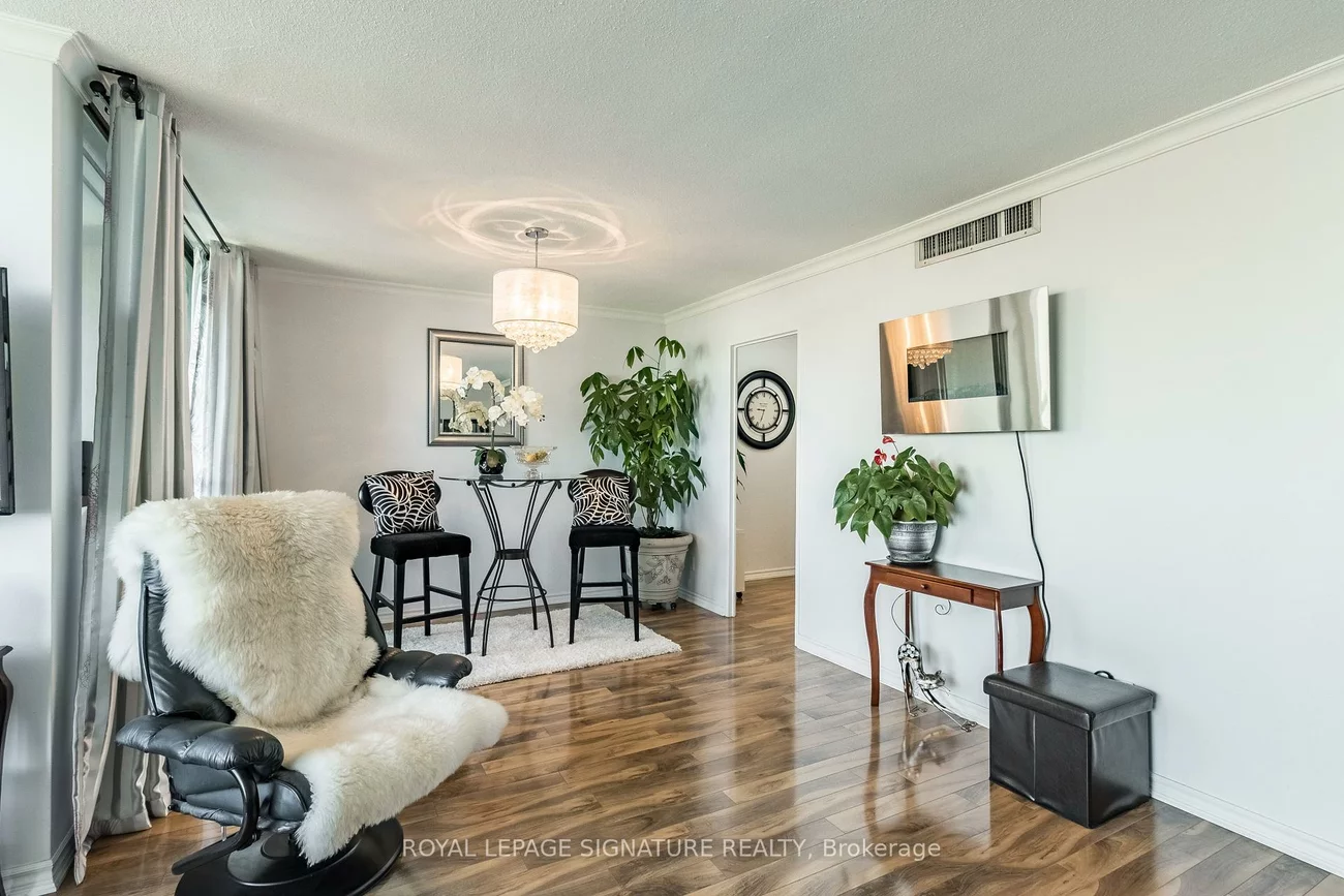 1333, Bloor, Applewood, Mississauga