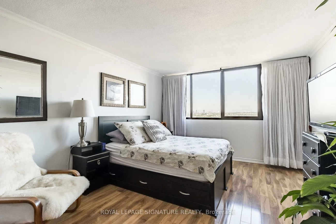1333, Bloor, Applewood, Mississauga