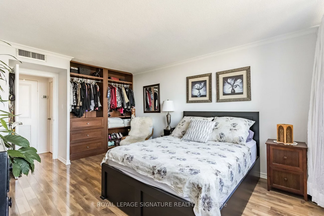 1333, Bloor, Applewood, Mississauga
