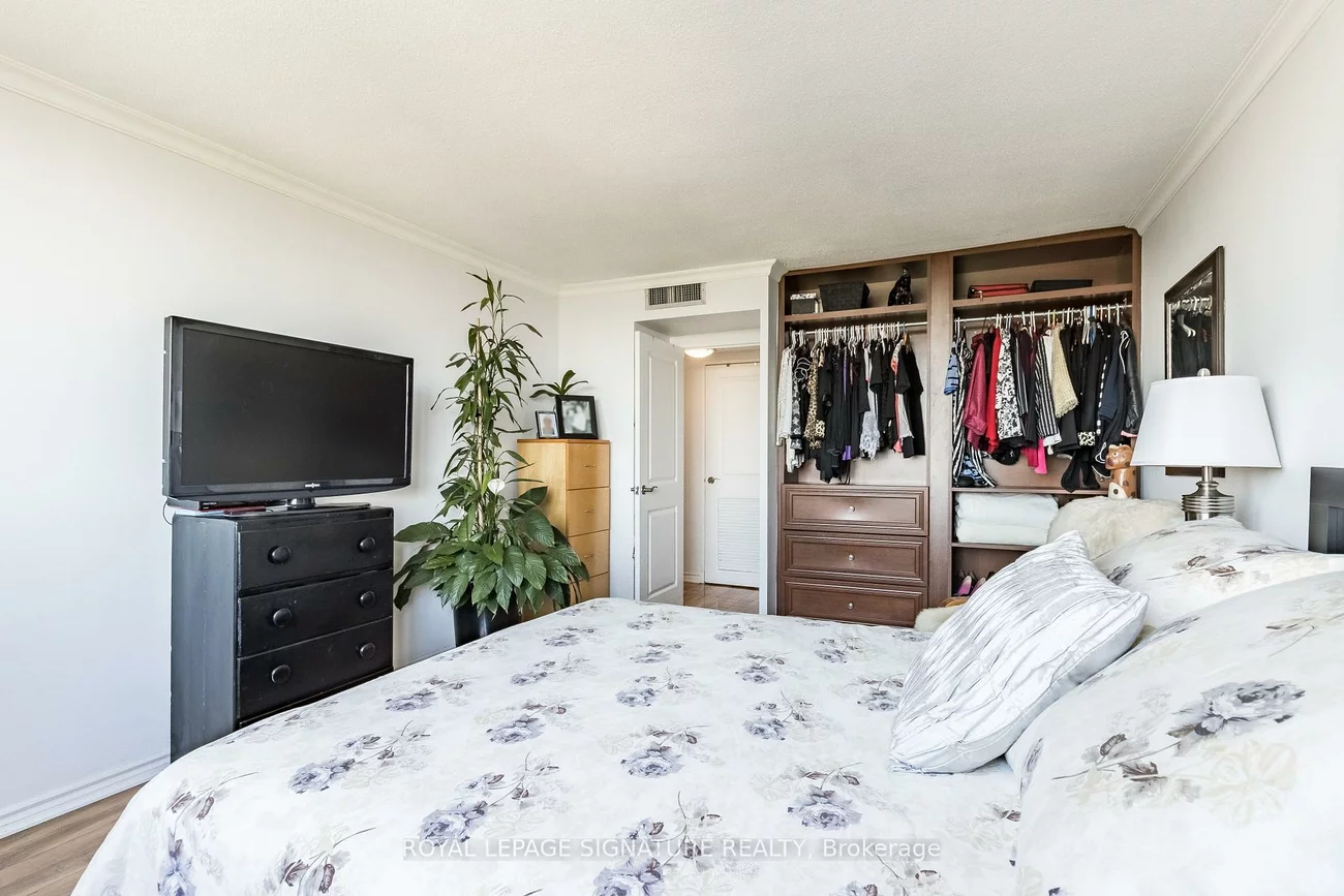 1333, Bloor, Applewood, Mississauga
