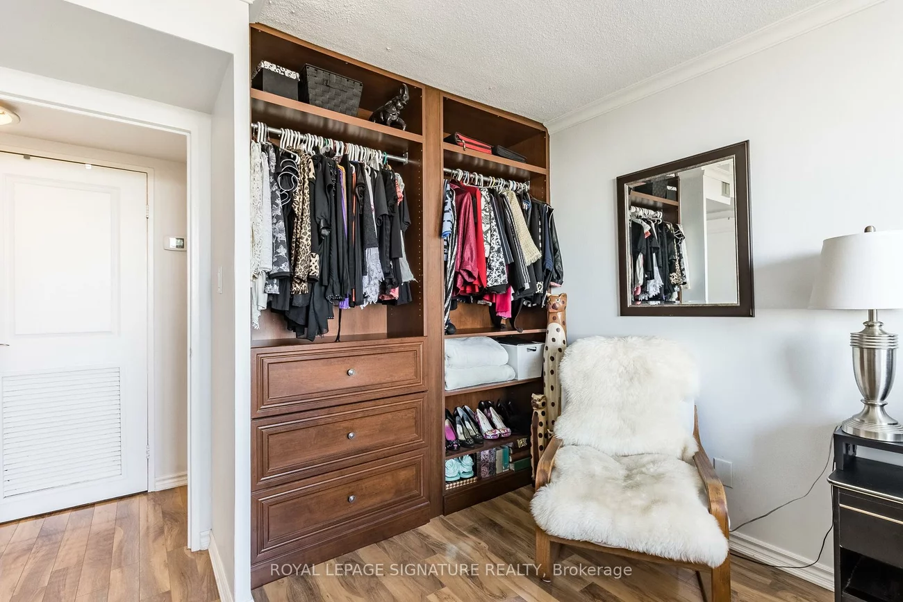 1333, Bloor, Applewood, Mississauga