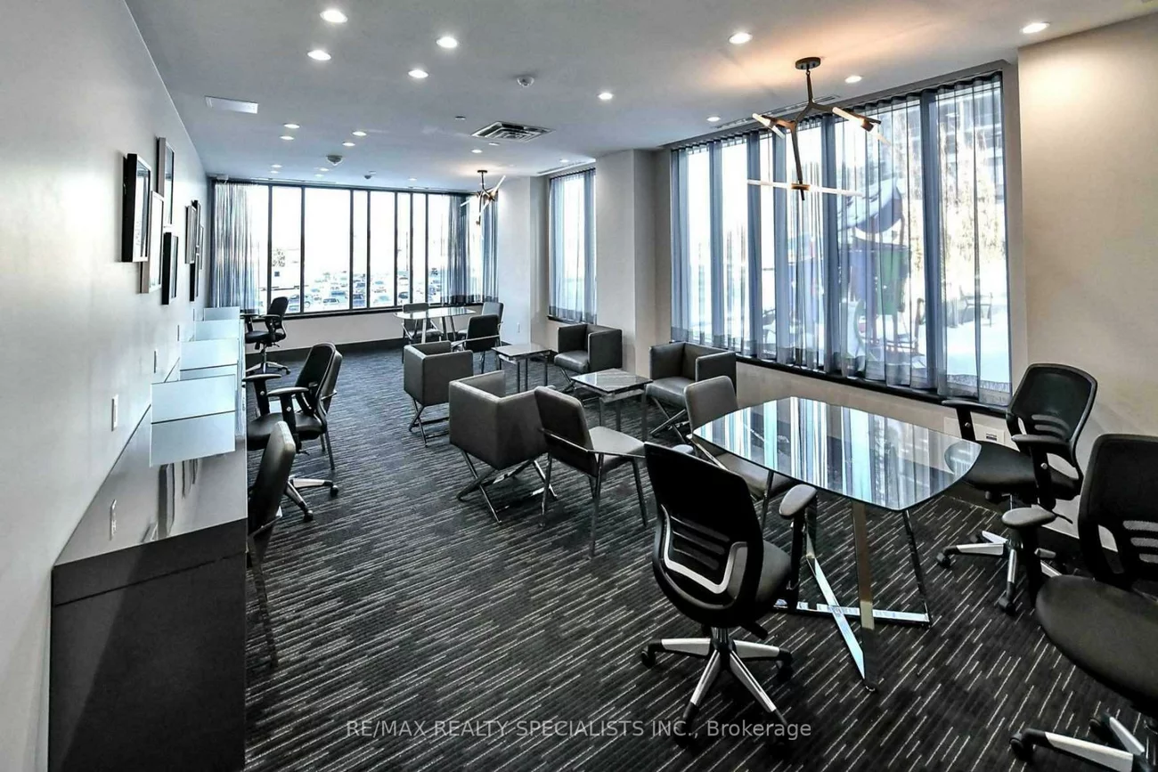 5033, Four Springs, Hurontario, Mississauga