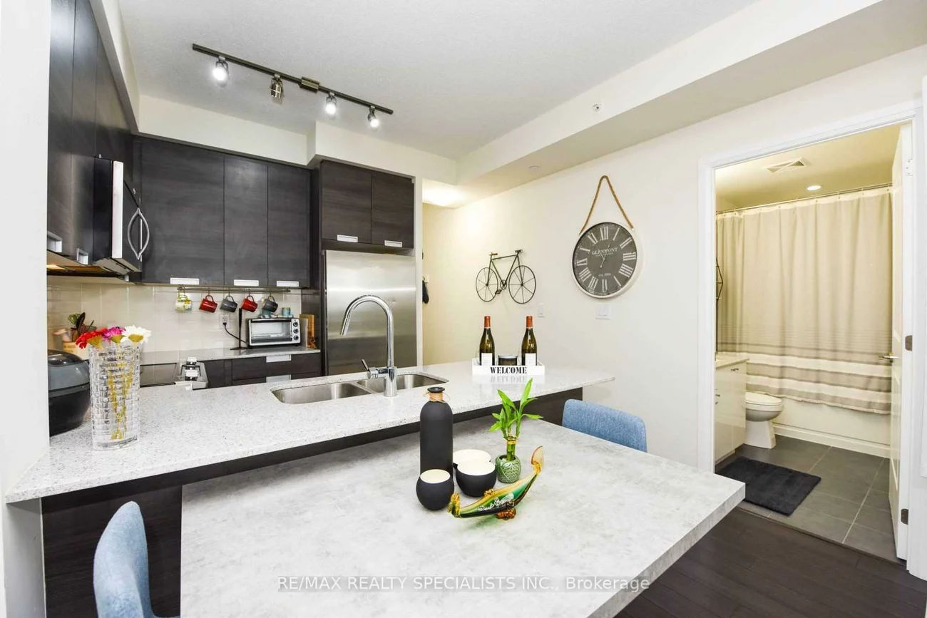 5033, Four Springs, Hurontario, Mississauga