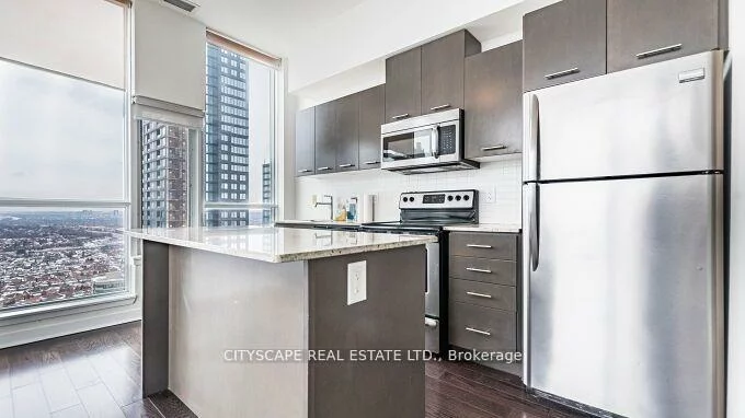 360, Square One, City Centre, Mississauga