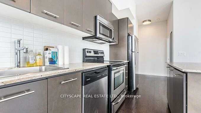 360, Square One, City Centre, Mississauga