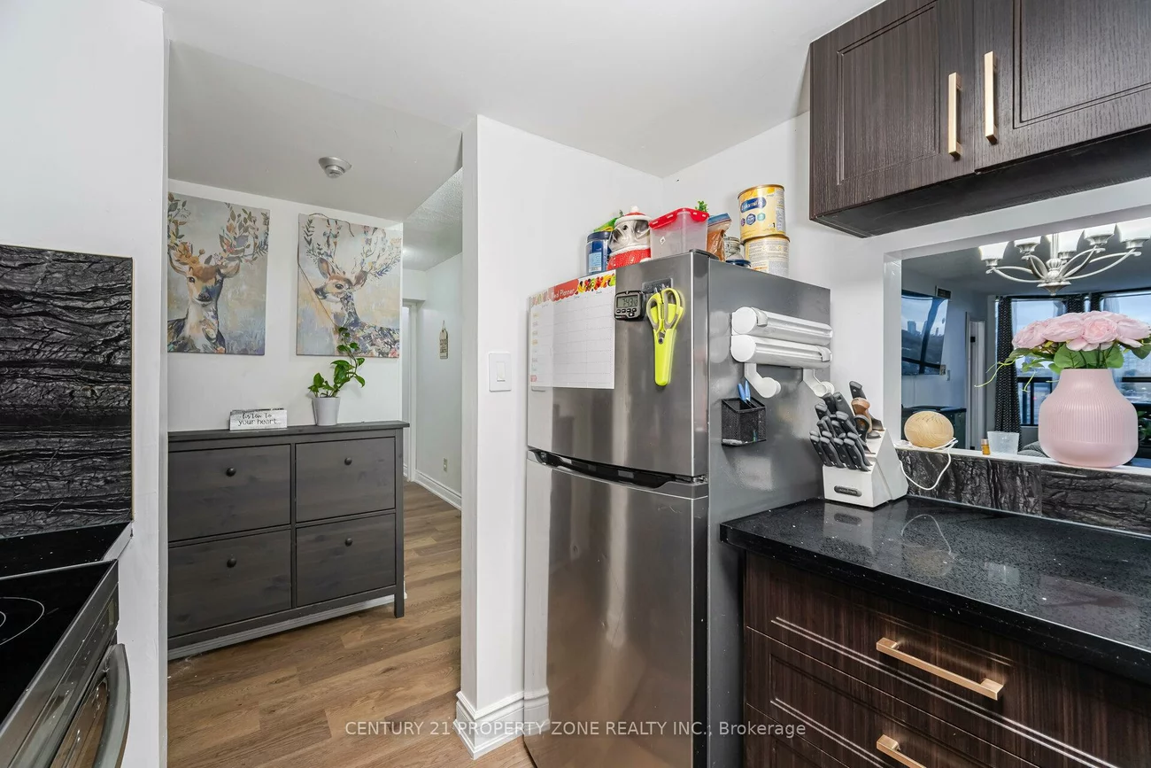 25, Agnes, Cooksville, Mississauga