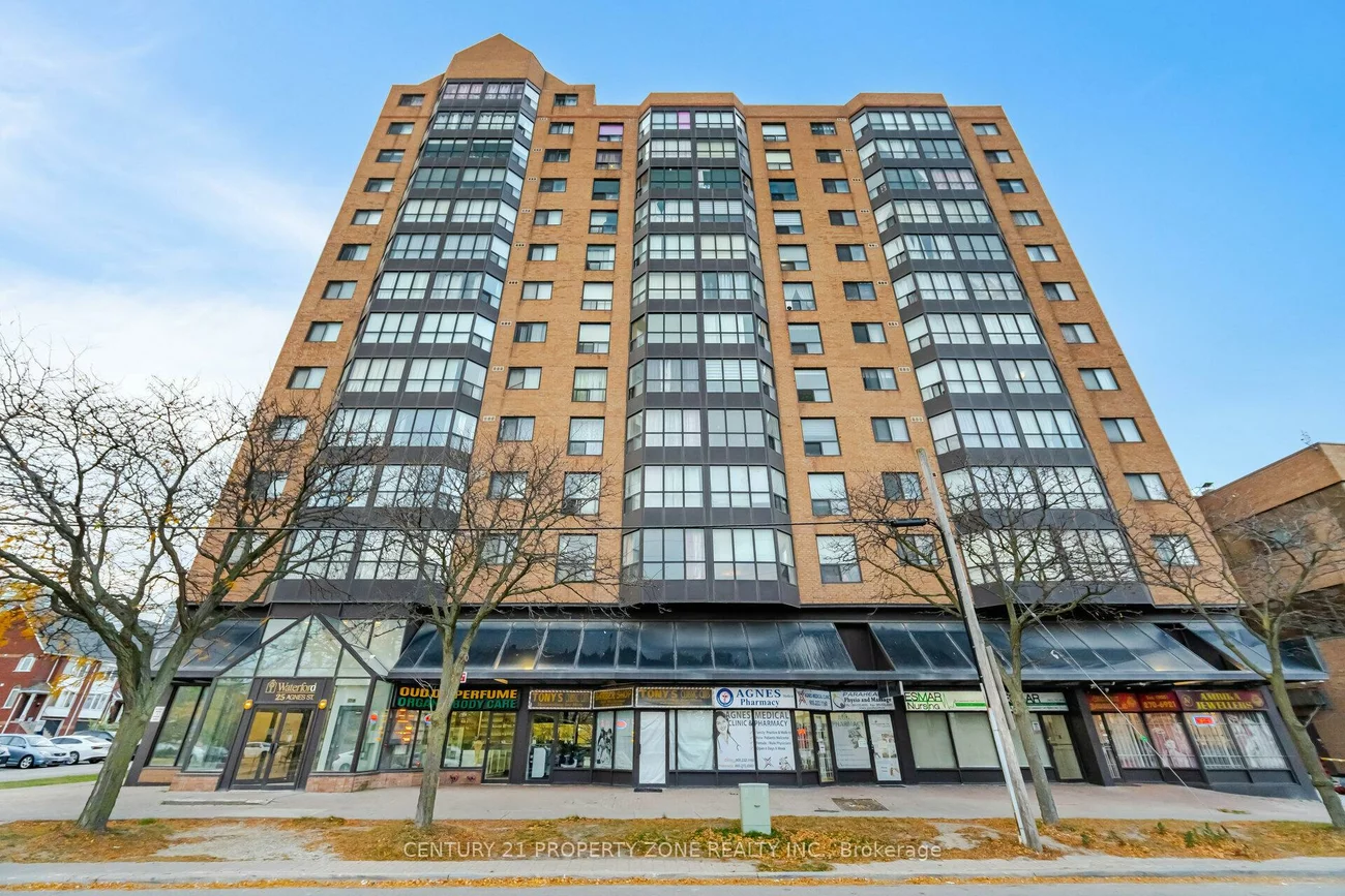 25, Agnes, Cooksville, Mississauga