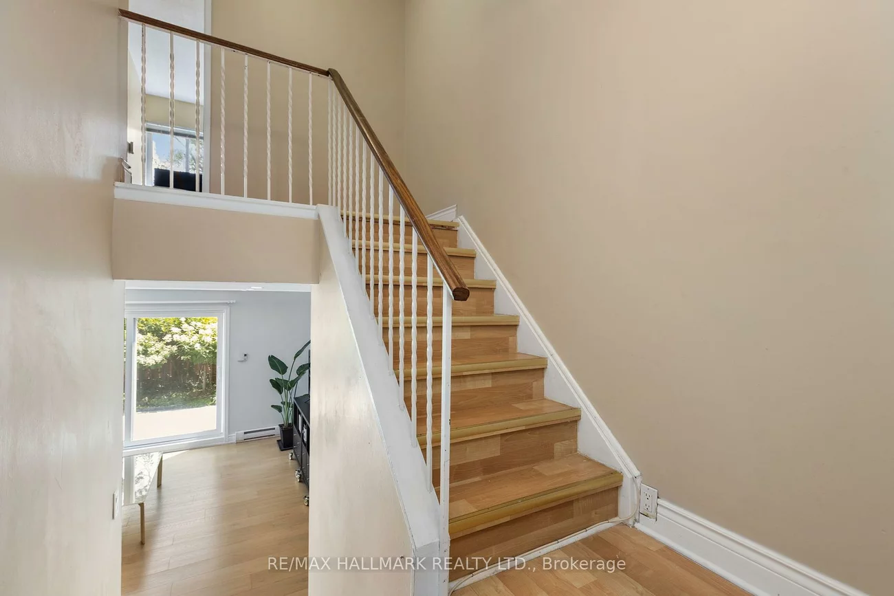 3040, Constitution, Applewood, Mississauga