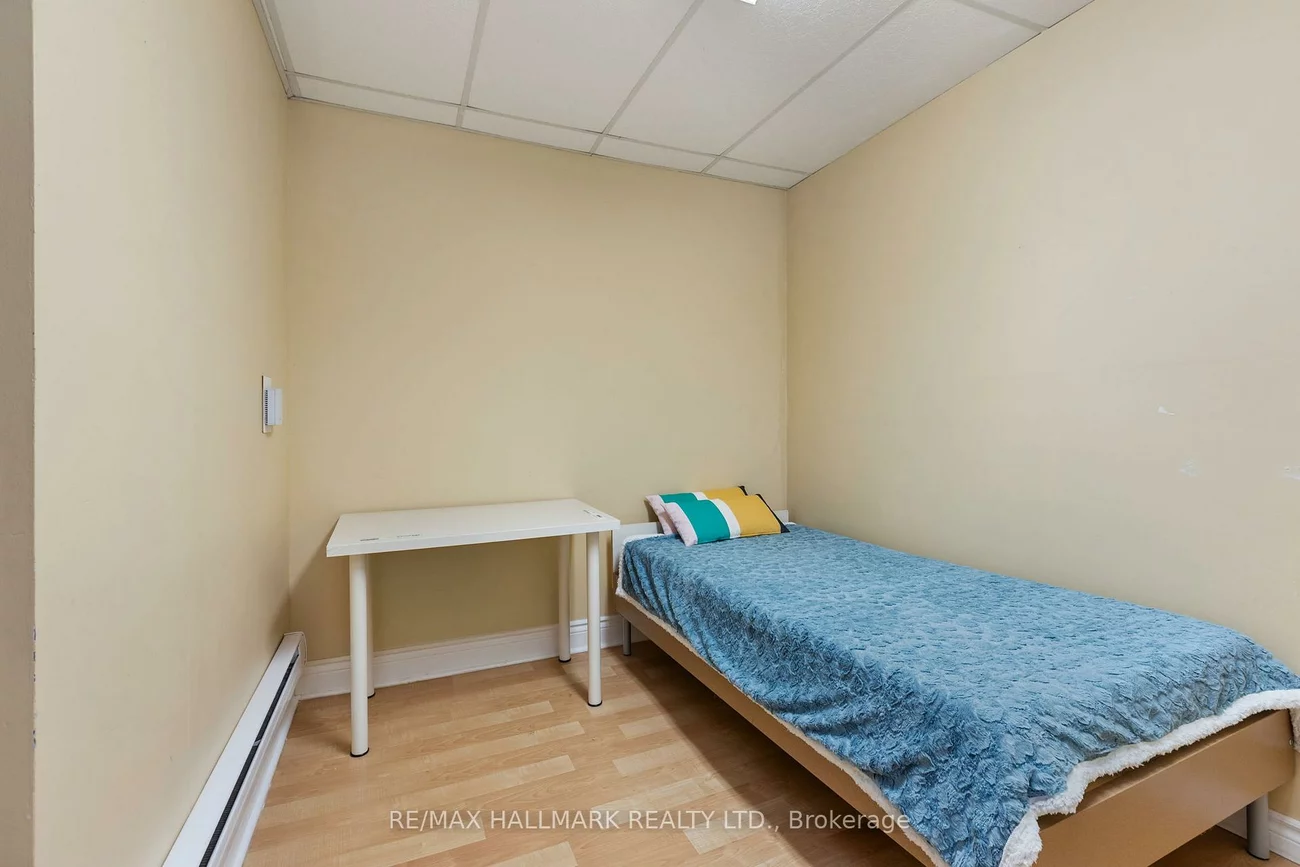 3040, Constitution, Applewood, Mississauga