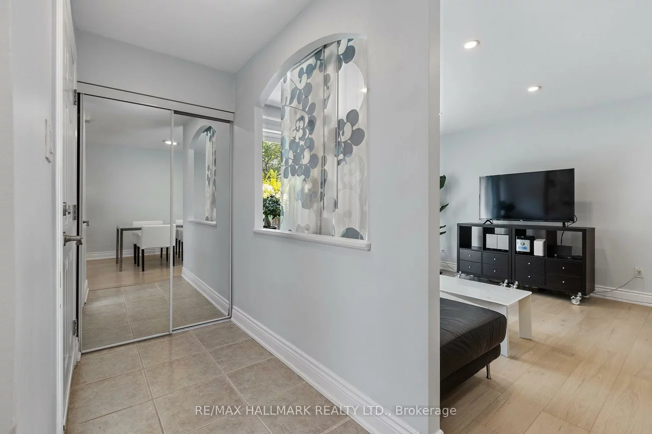 3040, Constitution, Applewood, Mississauga