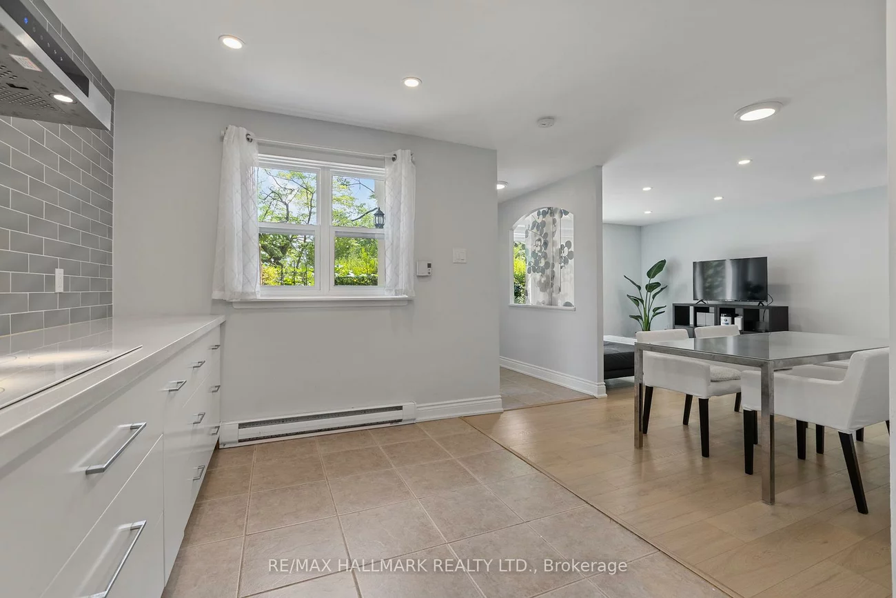 3040, Constitution, Applewood, Mississauga