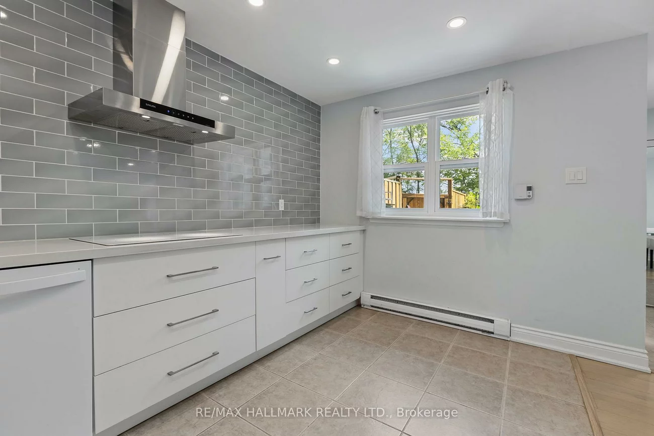 3040, Constitution, Applewood, Mississauga