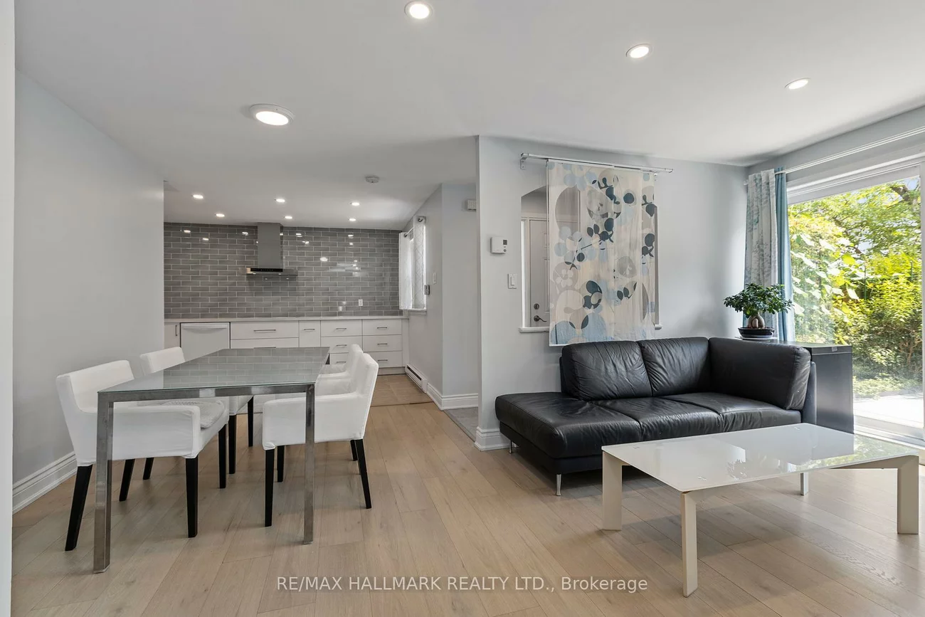 3040, Constitution, Applewood, Mississauga