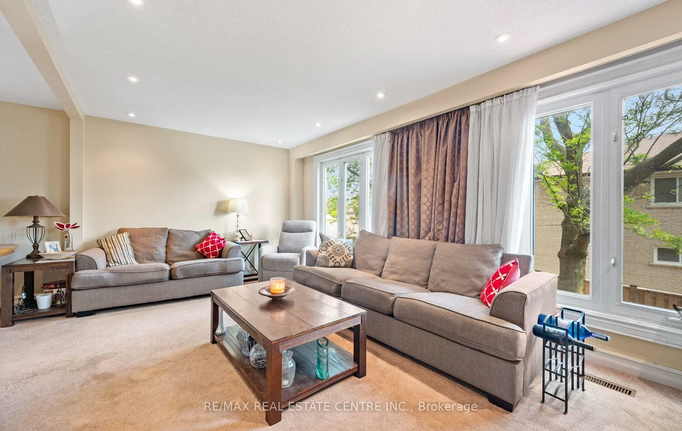 750, Burnhamthorpe, Applewood, Mississauga