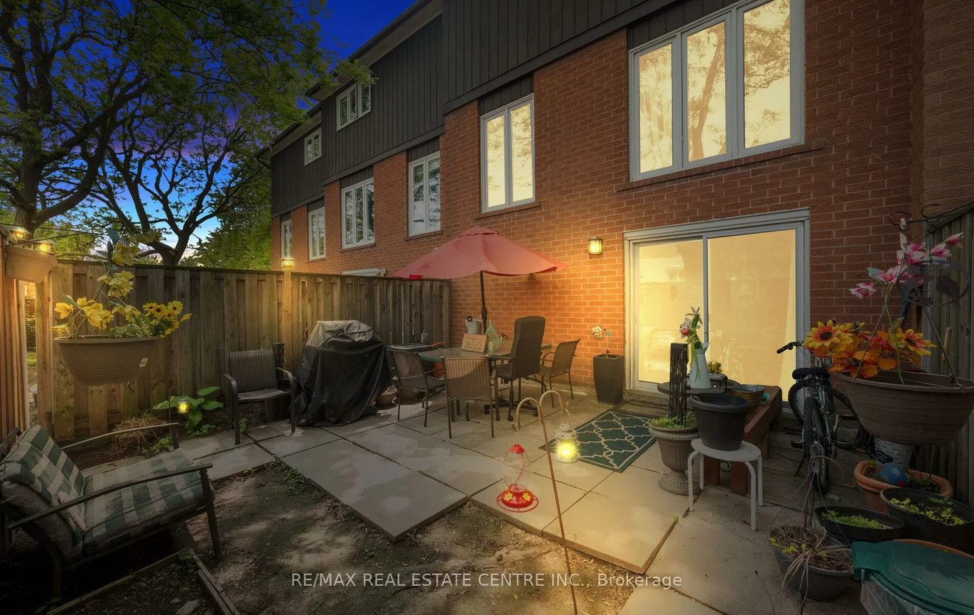 750, Burnhamthorpe, Applewood, Mississauga