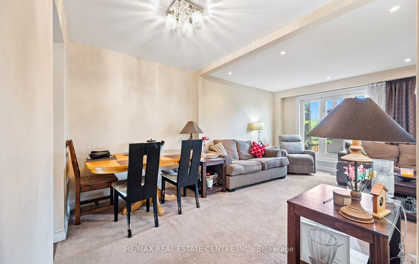 750, Burnhamthorpe, Applewood, Mississauga