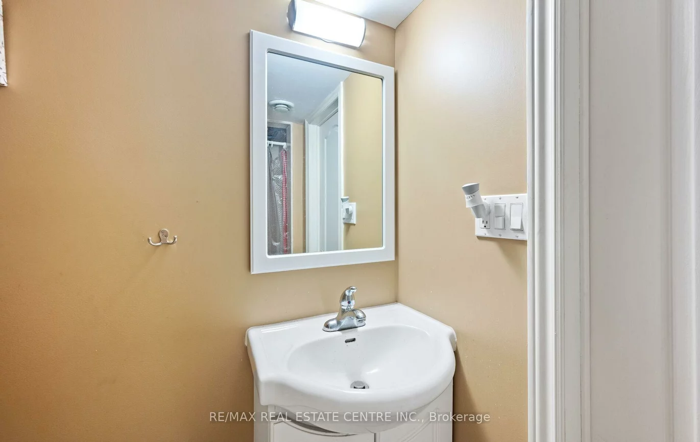 750, Burnhamthorpe, Applewood, Mississauga