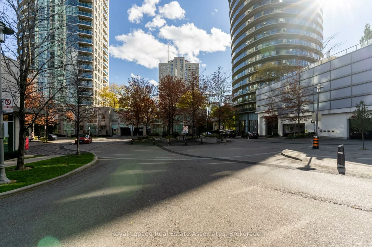 90, Absolute, City Centre, Mississauga