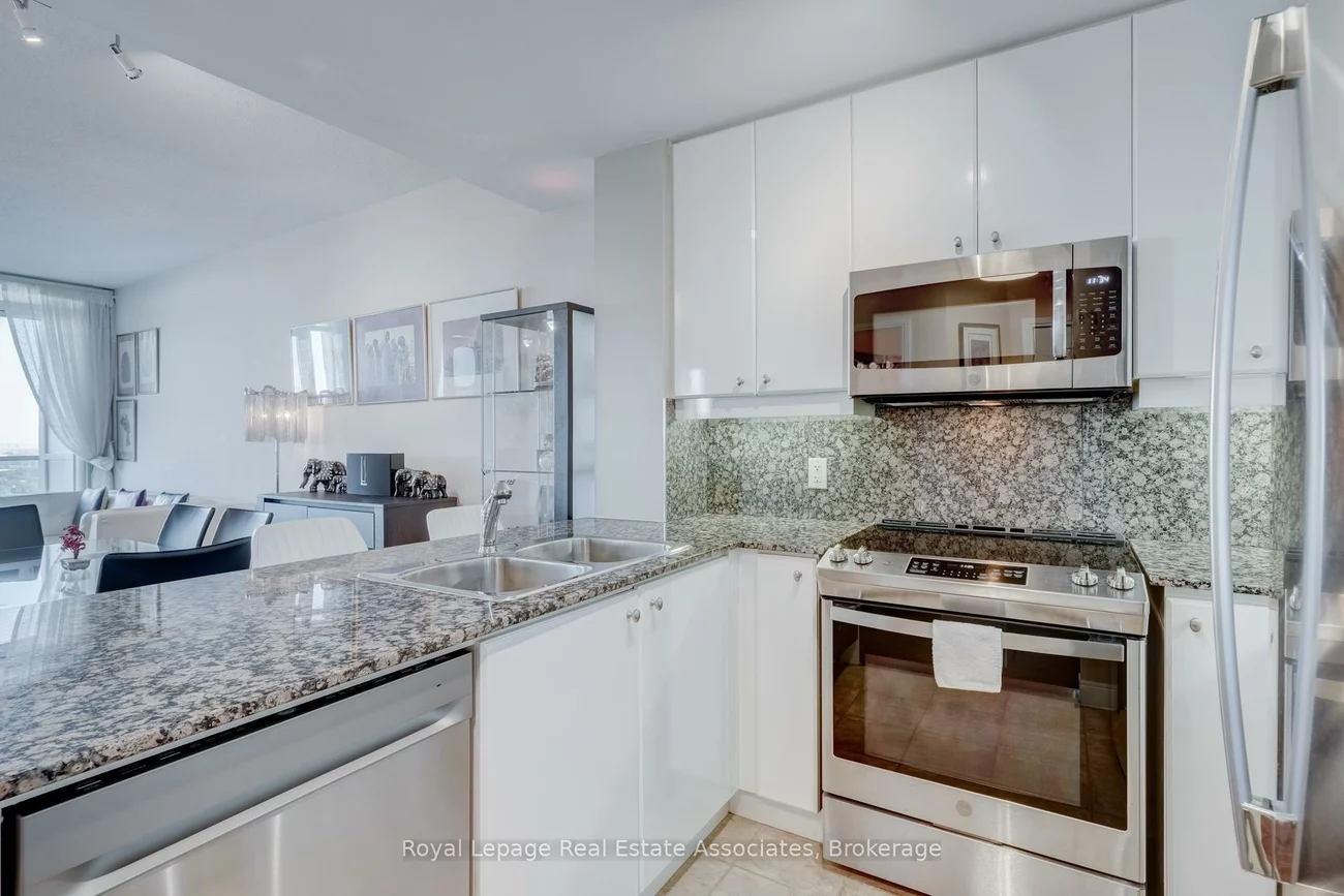 90, Absolute, City Centre, Mississauga
