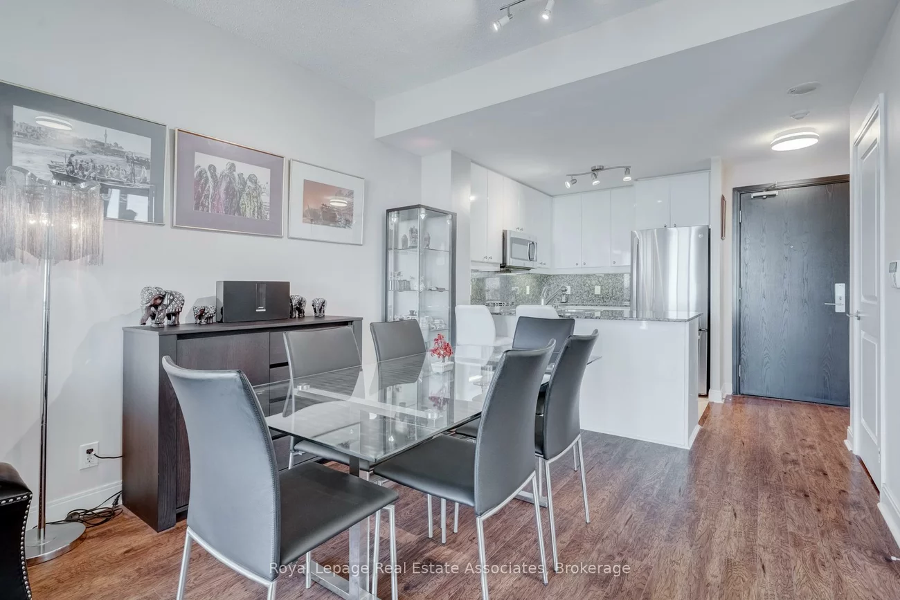 90, Absolute, City Centre, Mississauga