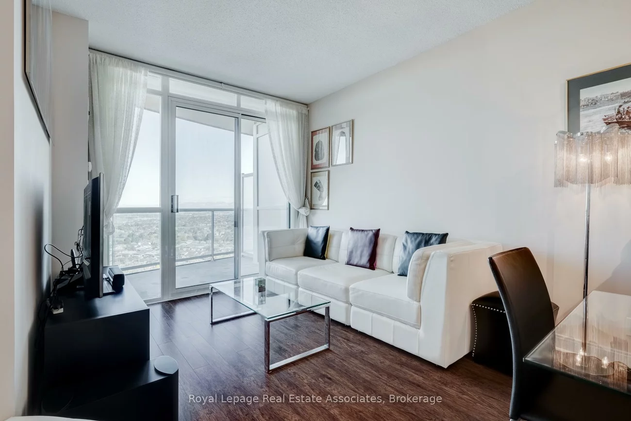 90, Absolute, City Centre, Mississauga