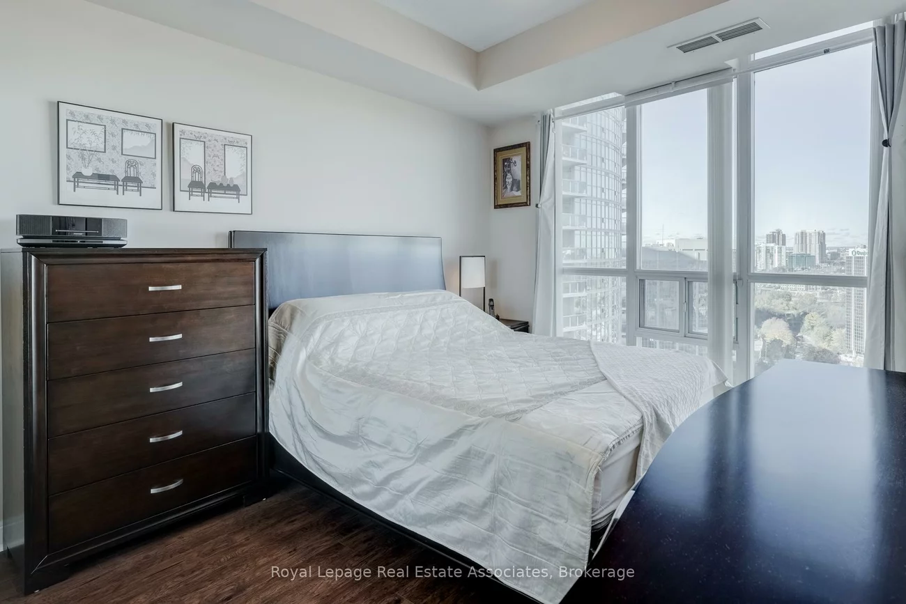 90, Absolute, City Centre, Mississauga