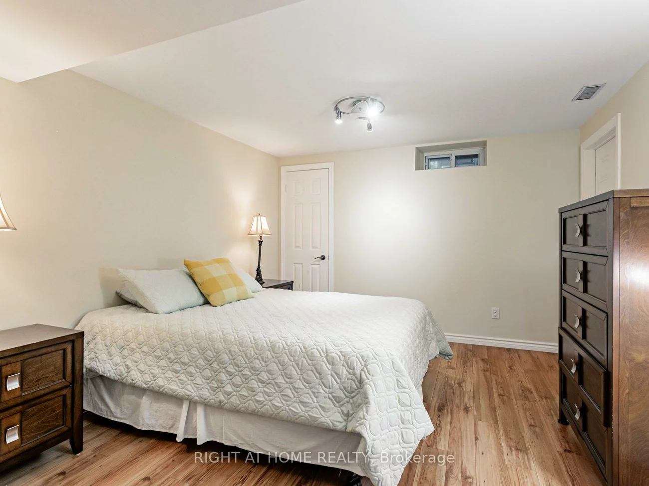 2275, Credit Valley, Central Erin Mills, Mississauga