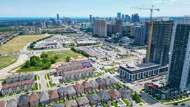 62, Preston Meadow, Hurontario, Mississauga